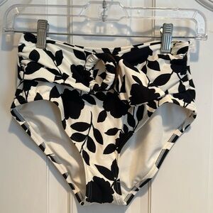 Kate Spade ♠️ 🔥sale🔥bikini pants. White and black